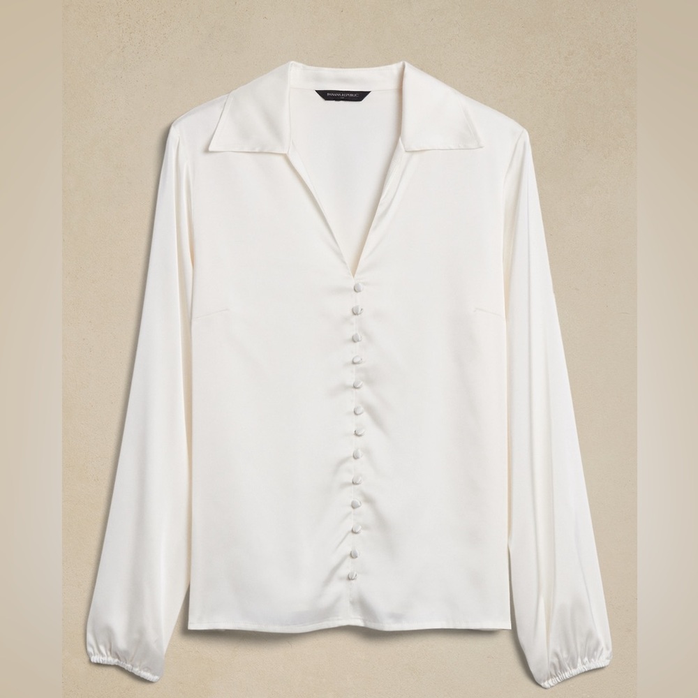 Banana Republic satin covered button 70s style collar LS top S